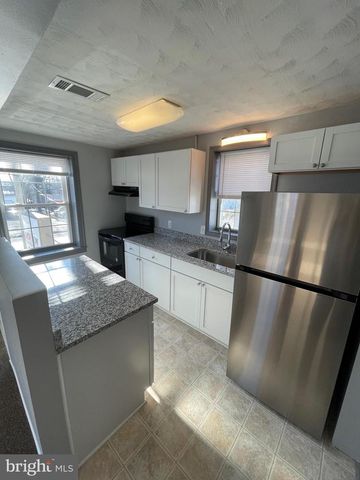 2305 W MARKET ST, York, PA 17404