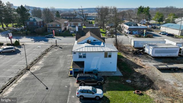 2305 W MARKET ST, York, PA 17404