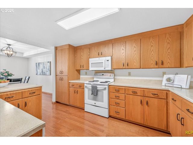 16444 Sw 130TH Ter 121, Portland, OR 97224