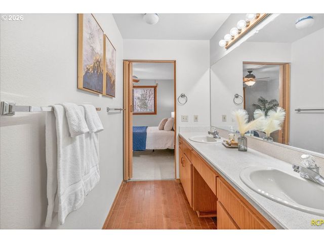 16444 Sw 130TH Ter 121, Portland, OR 97224