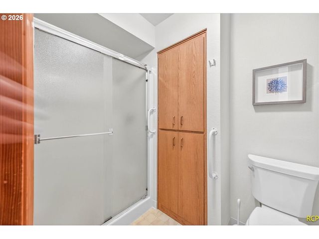 16444 Sw 130TH Ter 121, Portland, OR 97224