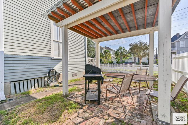 509 16th, Galveston, TX 77550