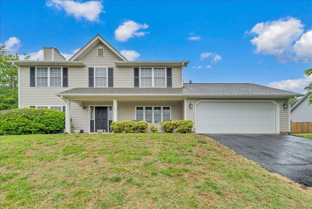 5914 Huntridge RD, Roanoke, VA 24019