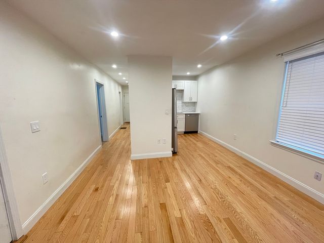 95 Phillips 1, Methuen, MA 01844