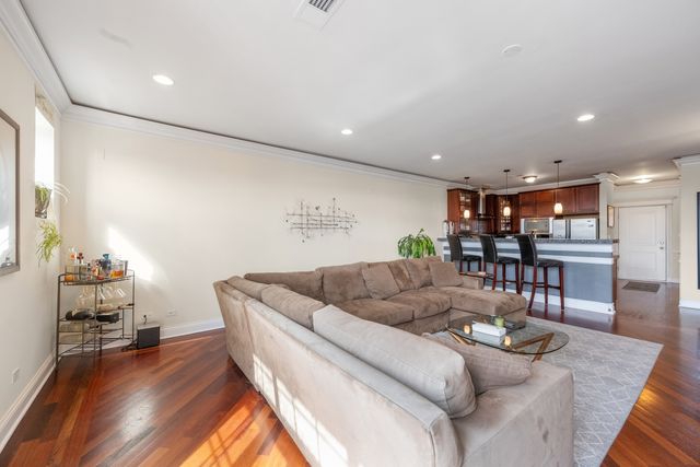 4755 N Kilbourn Avenue 3C, Chicago, IL 60630