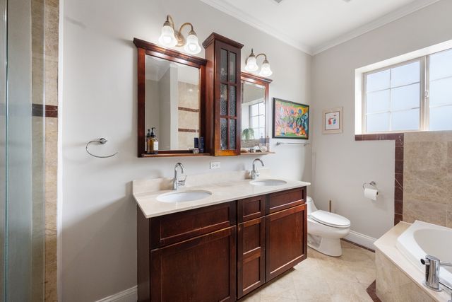 4755 N Kilbourn Avenue 3C, Chicago, IL 60630