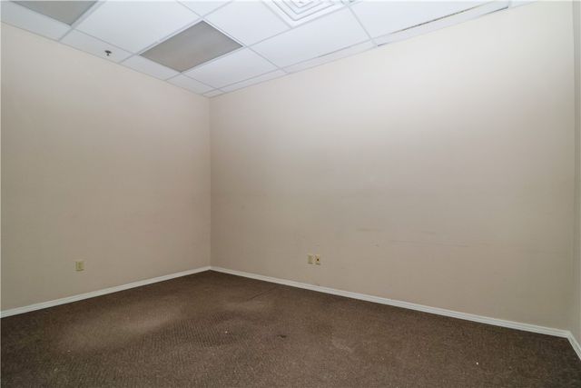 2123 W Martin Luther King Jr Boulevard, Fayetteville, AR 72701