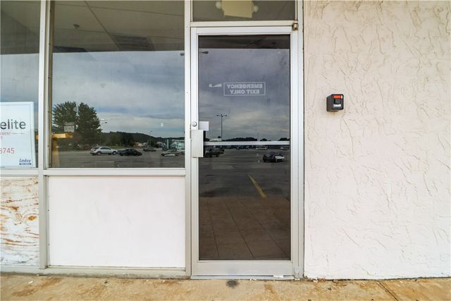 2123 W Martin Luther King Jr Boulevard, Fayetteville, AR 72701