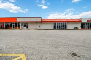 2123 W Martin Luther King Jr Boulevard, Fayetteville, AR 72701