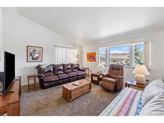 580 E Byers Ave, Hot Sulphur Springs, CO 80451