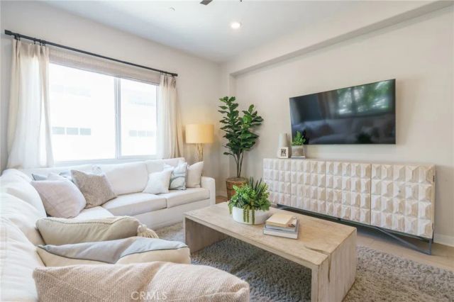 1850 S Westside Drive 10, Anaheim, CA 92805