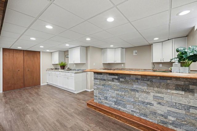 39712 Crystal Drive, Sterling Heights, MI 48310