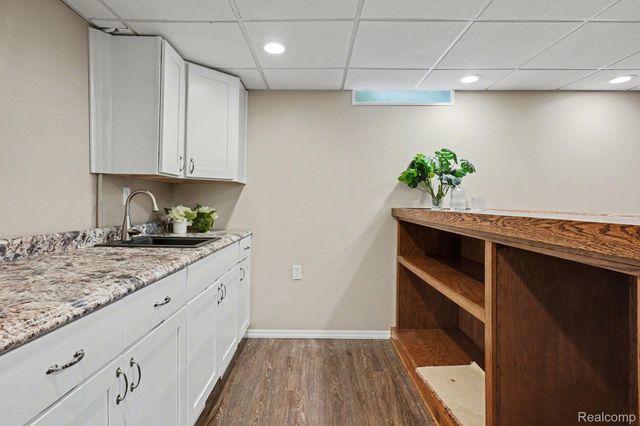 39712 Crystal Drive, Sterling Heights, MI 48310