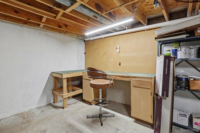 39712 Crystal Drive, Sterling Heights, MI 48310