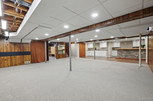 39712 Crystal Drive, Sterling Heights, MI 48310