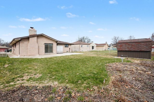 39712 Crystal Drive, Sterling Heights, MI 48310