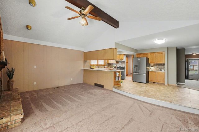 39712 Crystal Drive, Sterling Heights, MI 48310