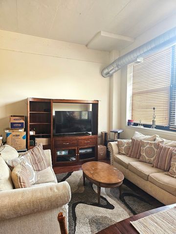 2323 W Pershing Road 140, Chicago, IL 60609