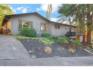 1210 E 38TH Ave, Eugene, OR 97405