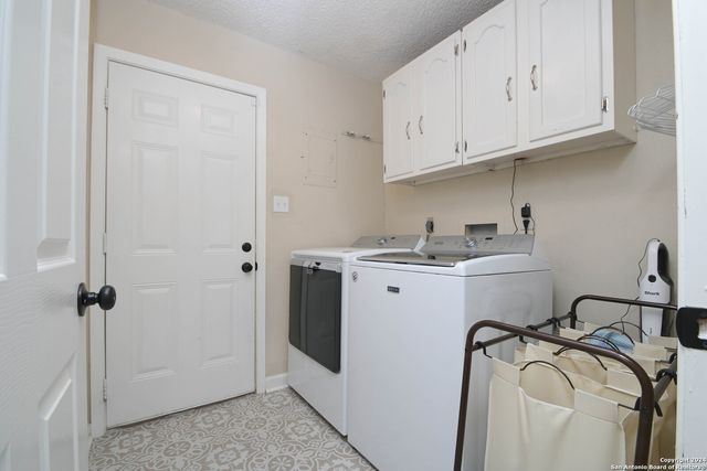 1734 Mountjoy St, San Antonio, TX 78232