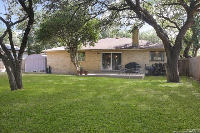 1734 Mountjoy St, San Antonio, TX 78232