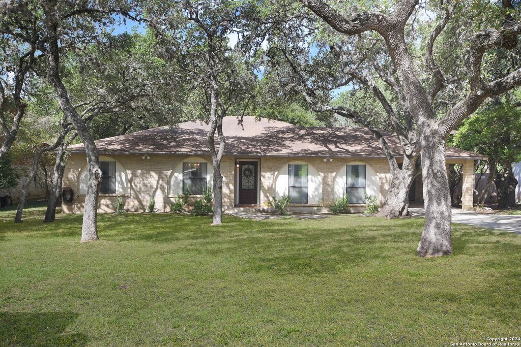 1734 Mountjoy St, San Antonio, TX 78232