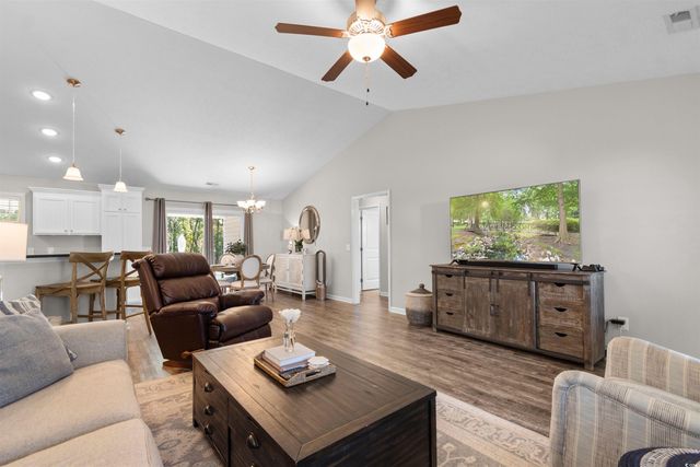 1269 Pinetucky Dr., Galivants Ferry, SC 29544