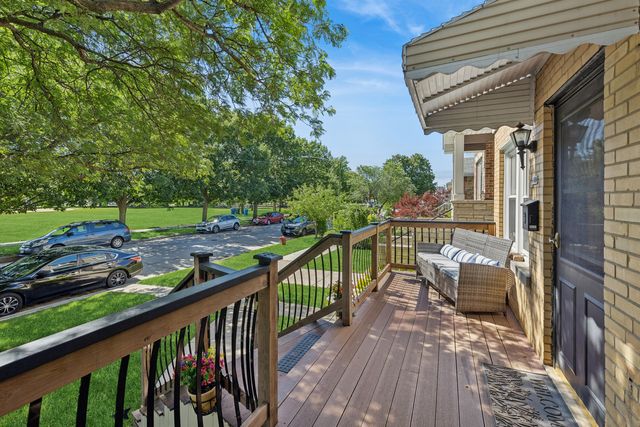 5230 N Mcvicker Avenue, Chicago, IL 60630