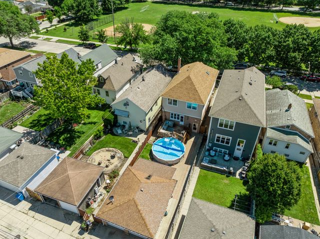 5230 N Mcvicker Avenue, Chicago, IL 60630