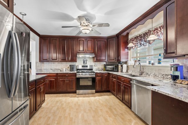 5230 N Mcvicker Avenue, Chicago, IL 60630