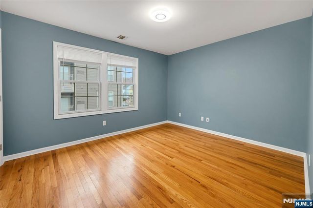 102 Montgomery Street 15, Bloomfield, NJ 07003