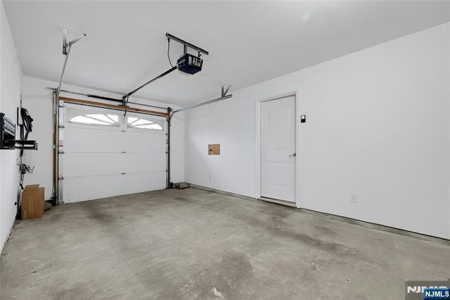 102 Montgomery Street 15, Bloomfield, NJ 07003