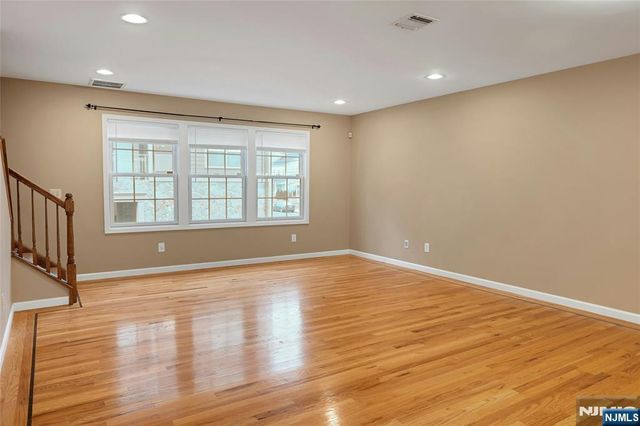 102 Montgomery Street 15, Bloomfield, NJ 07003