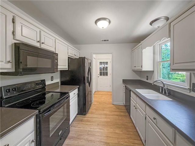 120 Brookstone Court, Athens, GA 30605