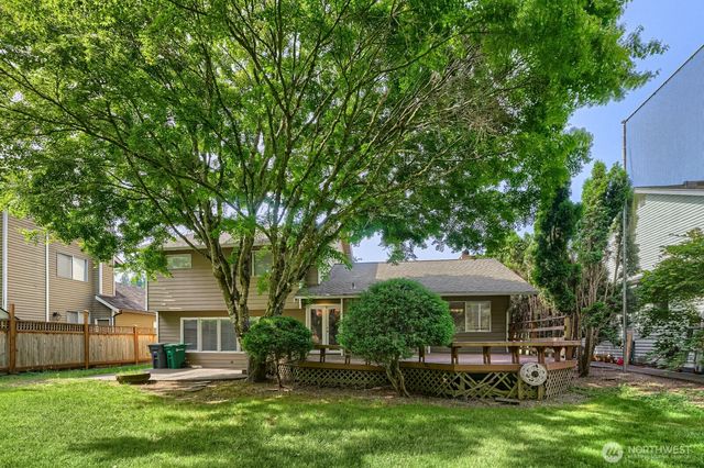 22206 SE 250th Street, Maple Valley, WA 98038