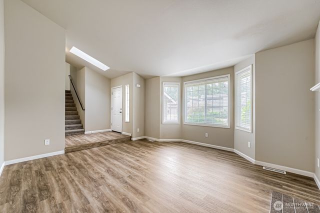 22206 SE 250th Street, Maple Valley, WA 98038