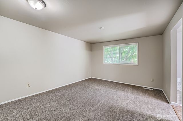 22206 SE 250th Street, Maple Valley, WA 98038