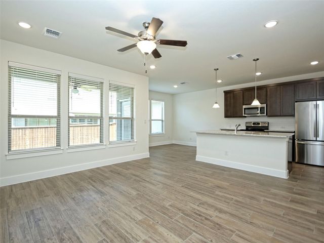 415 Parkline DR, Georgetown, TX 78626