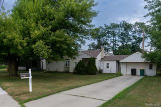 30446 Shiawassee Road, Farmington, MI 48336