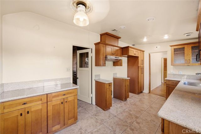 812 South, Glendale, CA 91202