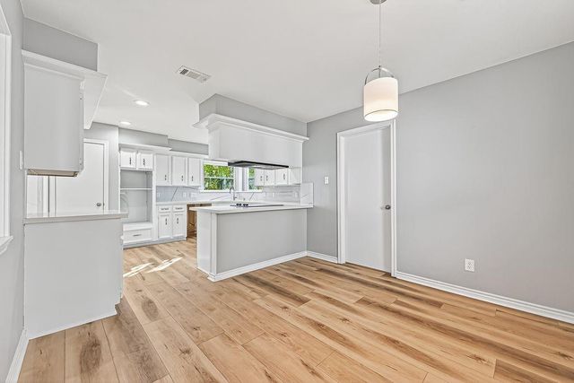 11906 Moorcreek Drive, Houston, TX 77070