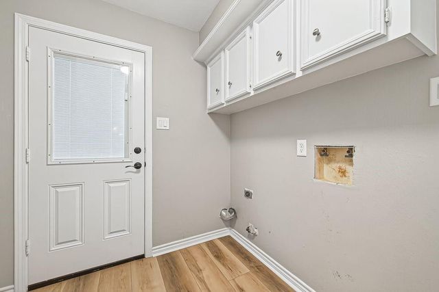 11906 Moorcreek Drive, Houston, TX 77070