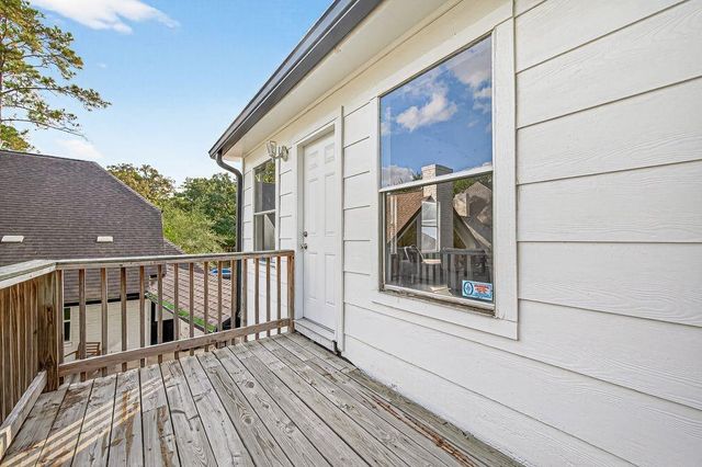 11906 Moorcreek Drive, Houston, TX 77070