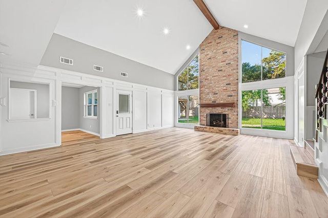 11906 Moorcreek Drive, Houston, TX 77070