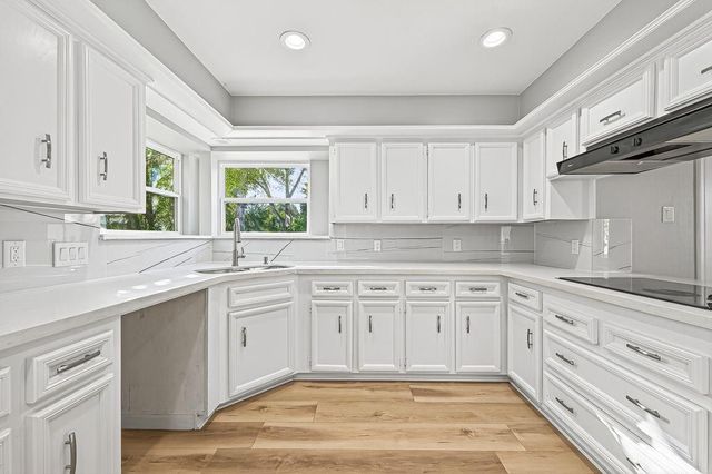 11906 Moorcreek Drive, Houston, TX 77070