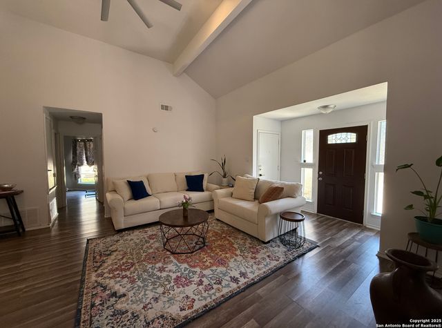10921 Forest Farm, Live Oak, TX 78233