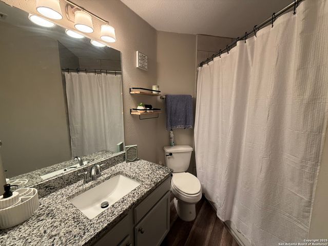 10921 Forest Farm, Live Oak, TX 78233