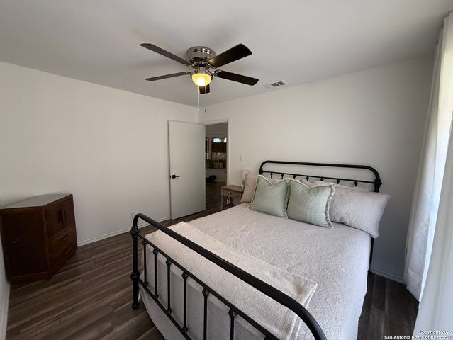 10921 Forest Farm, Live Oak, TX 78233