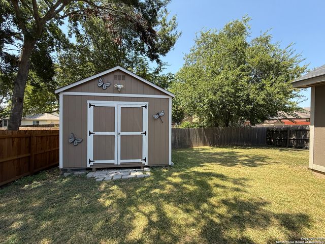 10921 Forest Farm, Live Oak, TX 78233