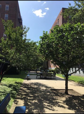 3304 93rd Street 2M, Jackson Heights, NY 11372